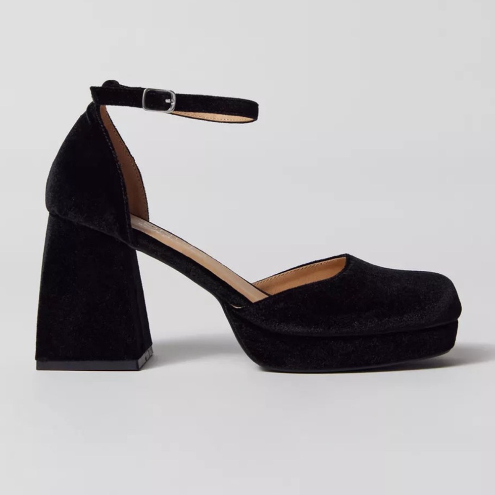 Coconuts By Matisse Misha Platform Heel Black Velvet